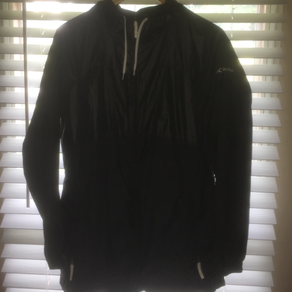 Black Columbia windbreaker !